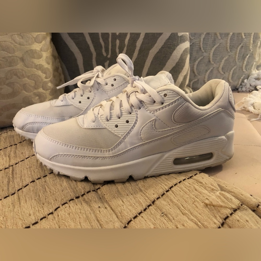 Nike Air Max 90 Women’s 9.5 All White